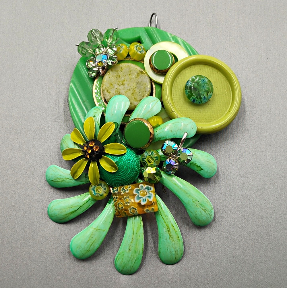 Vintage Signed Sarah Jane Green Yellow Flower Statement Pendant Multi Element